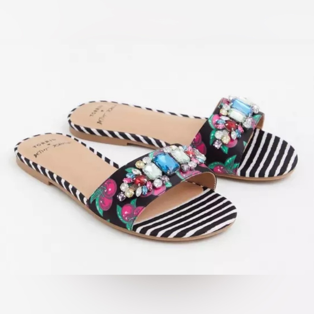 Torrid Betsey Johnson Black Faux Jewel Slide Sandal Size 9 Wide Width
